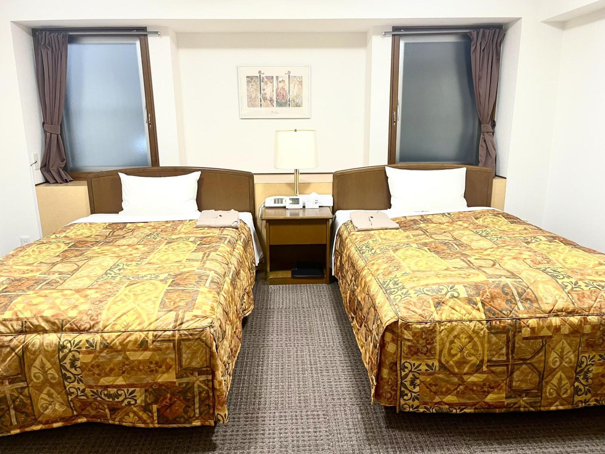 Hotel Tokeidai Sapporo Bagian luar foto